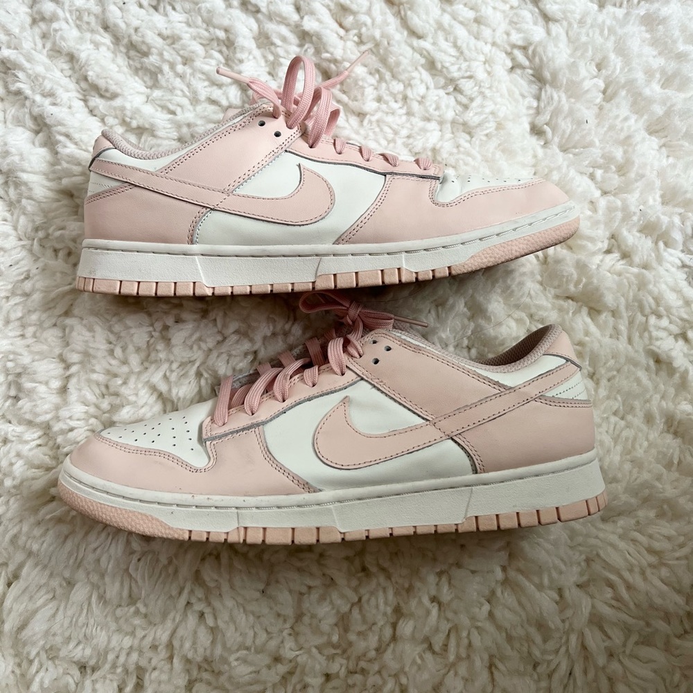 Nike Women’s Low Dunks